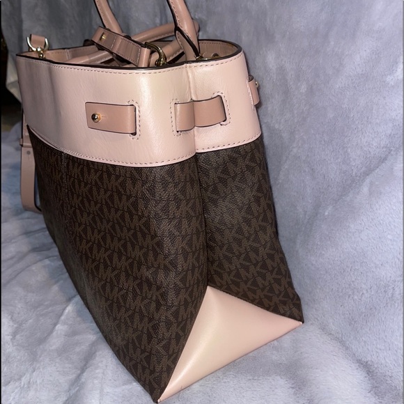 Michael Kors Satchel - Picture 8 of 9